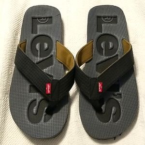 levi's men's flip flops thong sandals